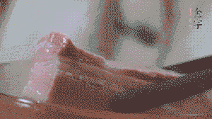 咸肉取出，切片備用。