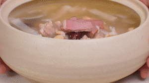 出鍋前5分鐘加鹽調(diào)味。