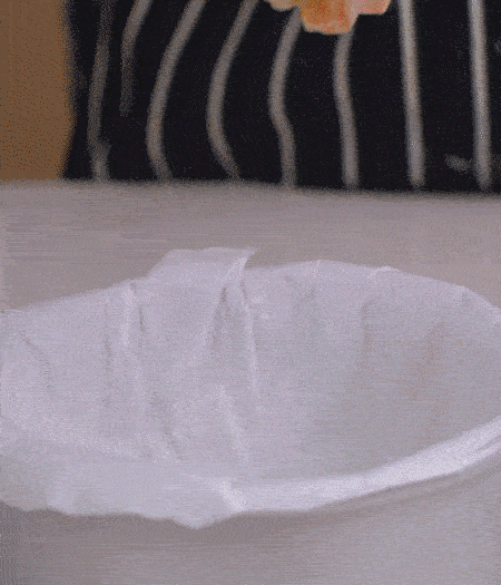 放到容器中，30-36攝氏度的地方發(fā)酵2次。