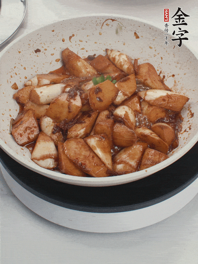 撒上一點(diǎn)小蔥花。