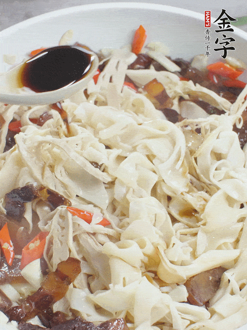 下糯米筍，淋一點生抽、蠔油調味。